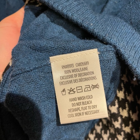 Robert Graham Classic Fit 100% Wool 1/4 Zip - Picture 8 of 9